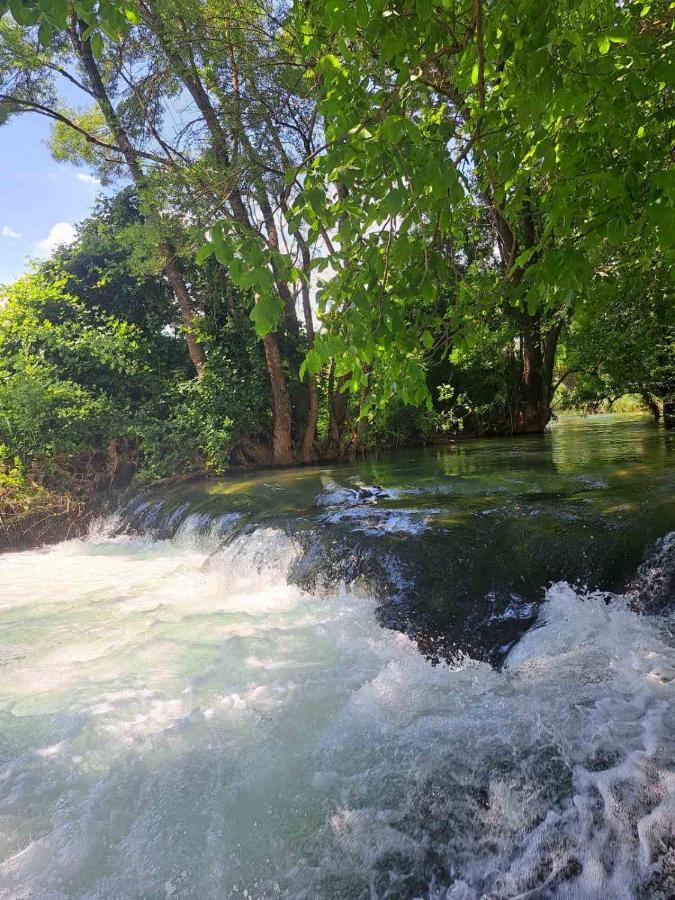 Guest House Green River يوبوسكي المظهر الخارجي الصورة