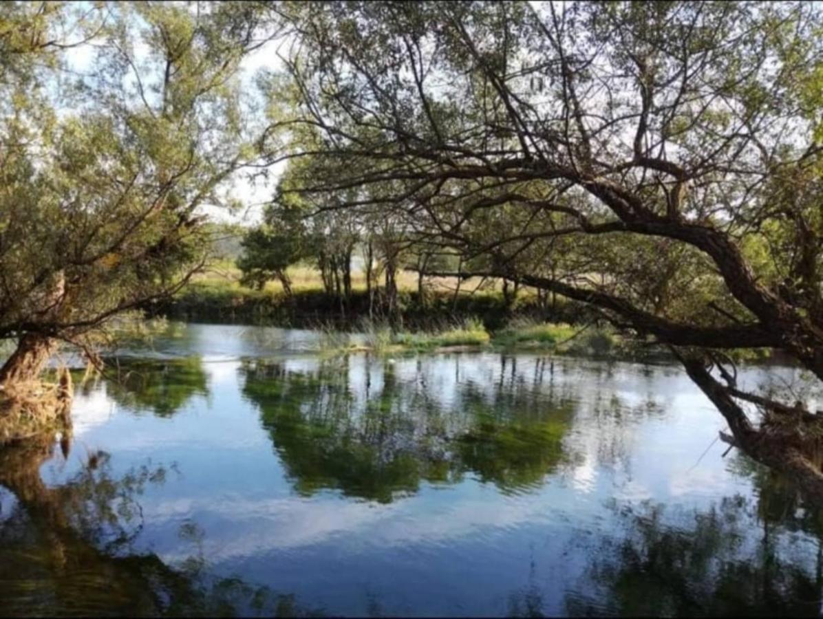 Guest House Green River يوبوسكي المظهر الخارجي الصورة