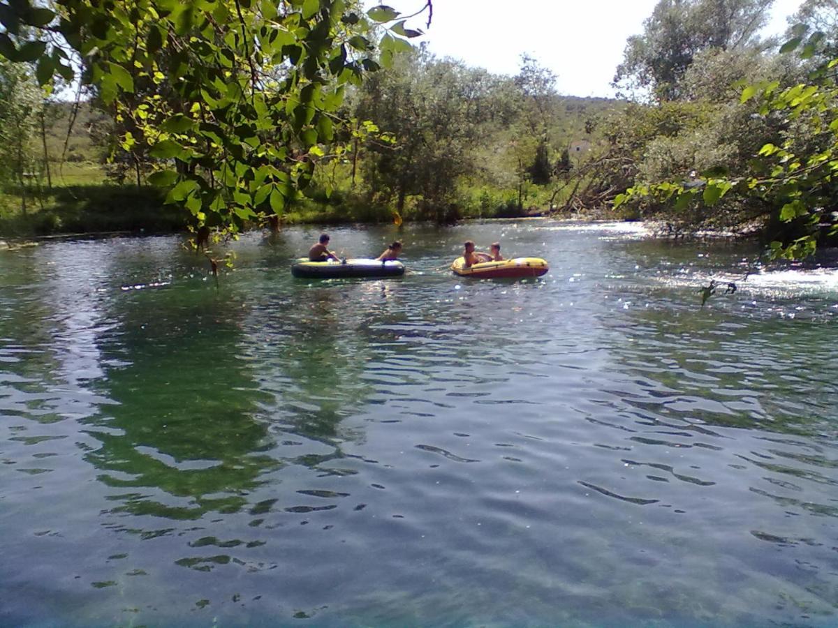Guest House Green River يوبوسكي المظهر الخارجي الصورة